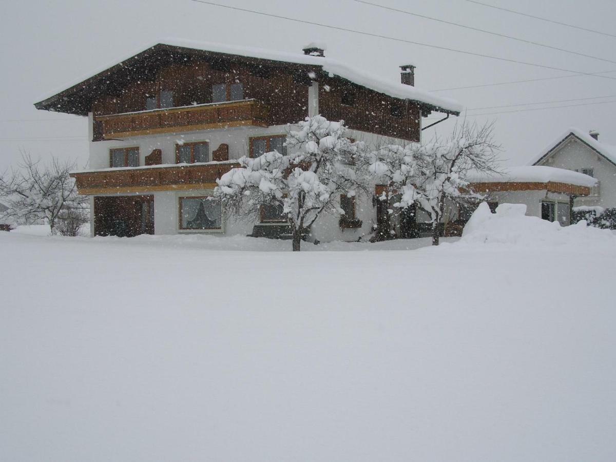 Gaestehaus Gruenbacher Kossen Exterior photo